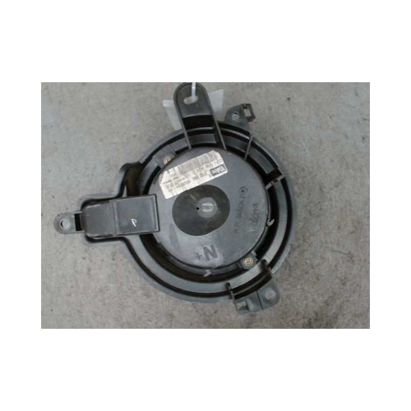 MOTEUR VENTILATEUR CHAUFFAGE CITROEN BERLINGO FGT -2002