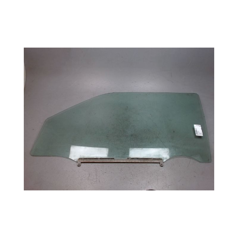 GLACE PORTE AVG SUZUKI SWIFT -03/05