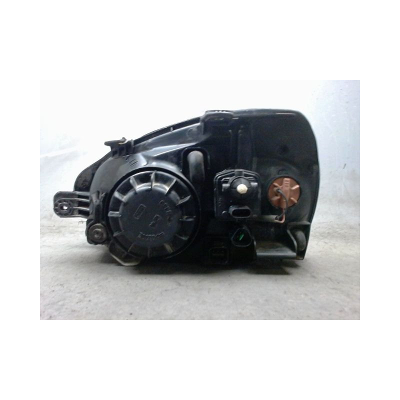 PHARE DROIT HYUNDAI SANTA FE 4X4 -00