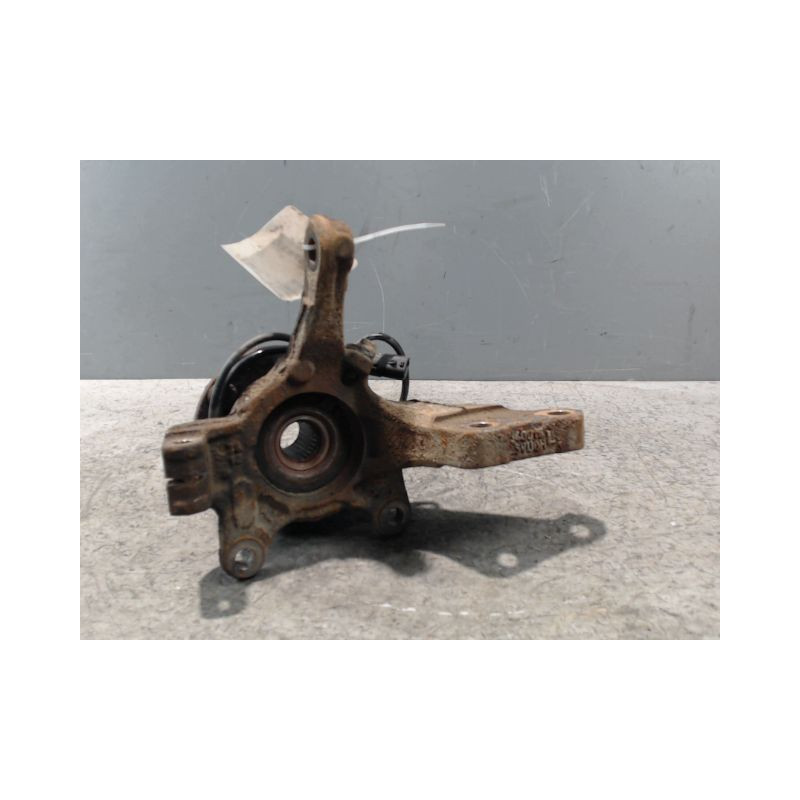 PIVOT AVANT GAUCHE NISSAN NOTE