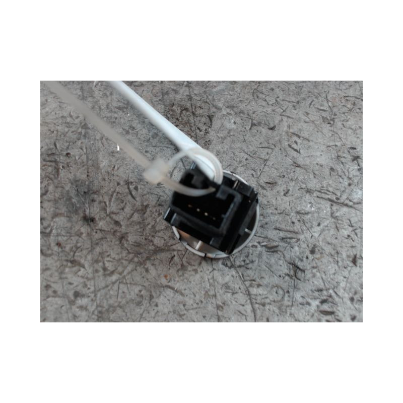 BOUTON DE WARNING NISSAN JUKE
