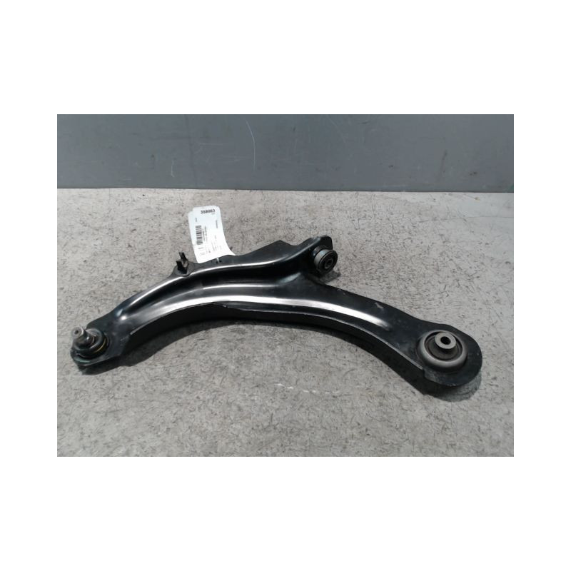TRIANGLE INFERIEUR AVANT GAUCHE RENAULT SCENIC II PH2 2006-