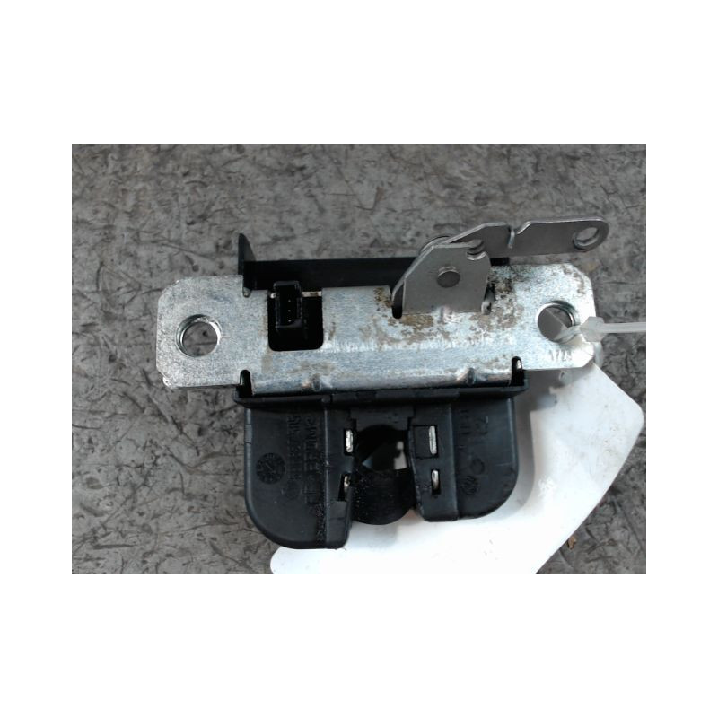 SERRURE HAYON  VOLKSWAGEN POLO 2005-