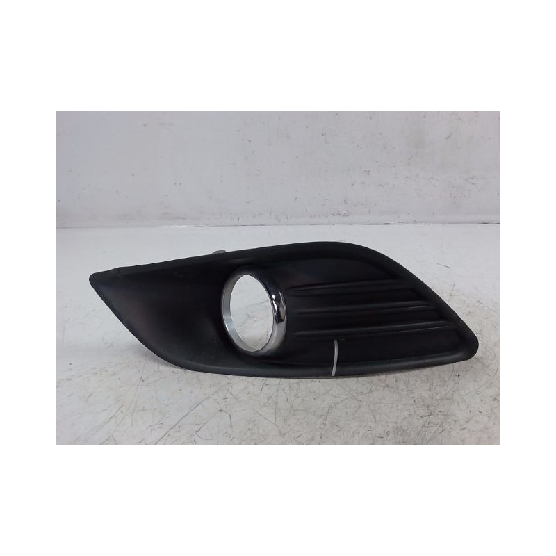 OBTURATEUR PHARE ADDITIONNEL PARE-CHOC AVG FORD FOCUS 2008-