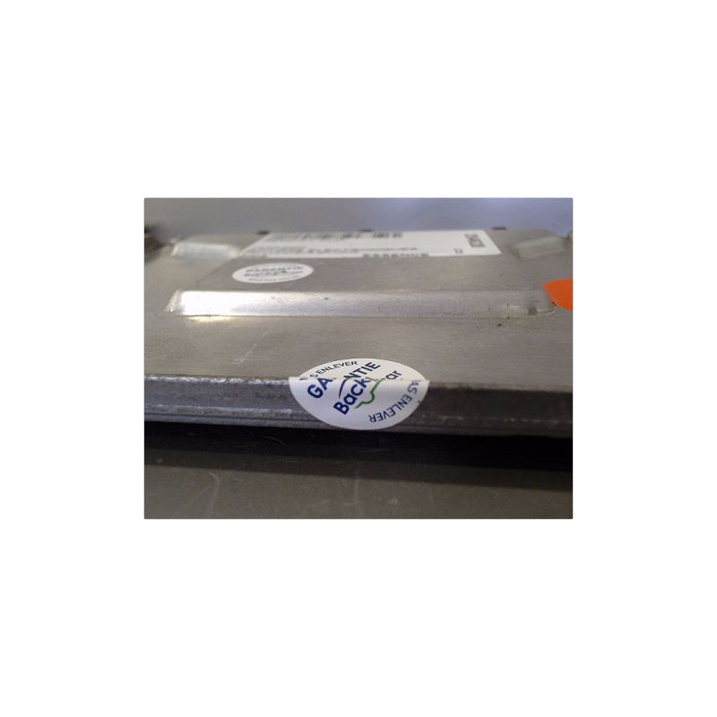 CALCULATEUR MOTEUR RENAULT CLIO