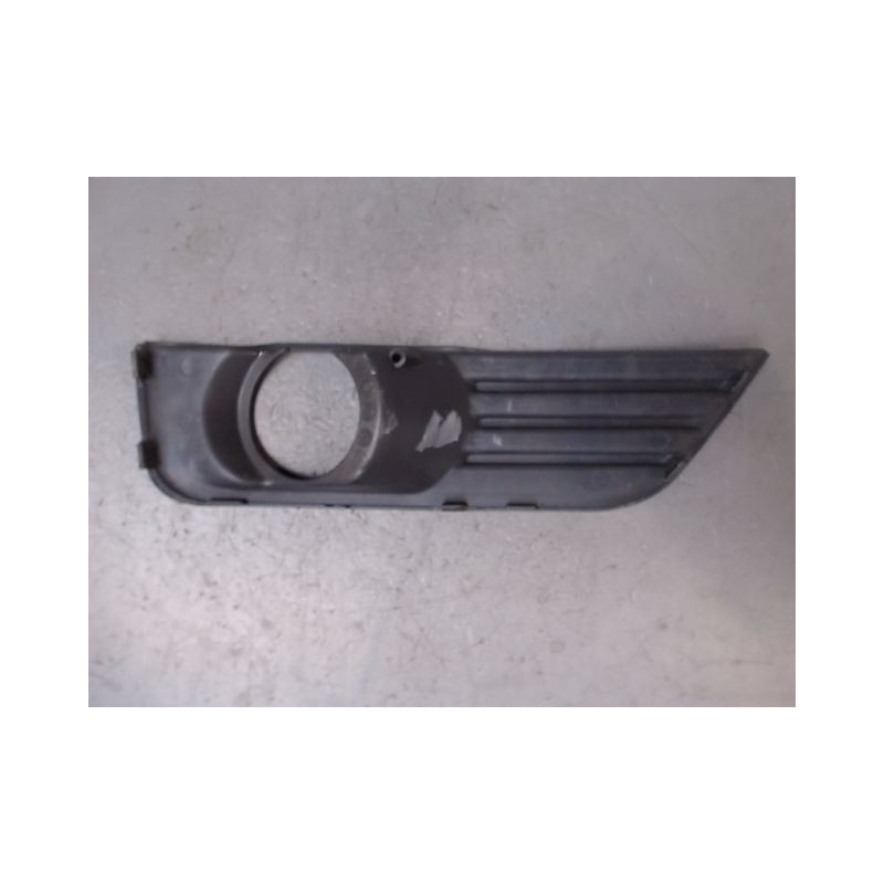 OBTURATEUR PHARE ADDITIONNEL PARE-CHOC AVG FORD FOCUS 04-07