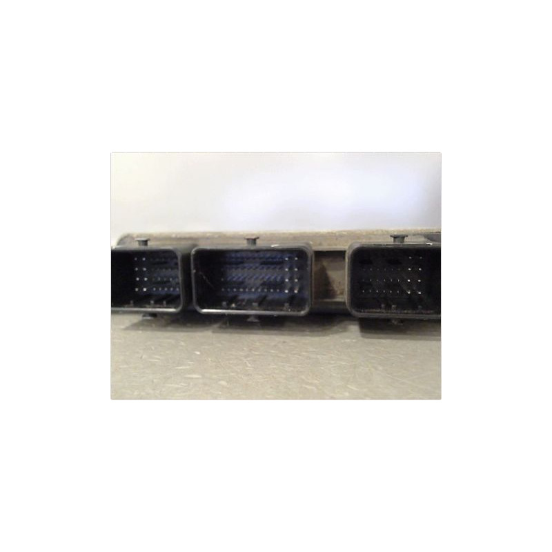 CALCULATEUR MOTEUR RENAULT CLIO