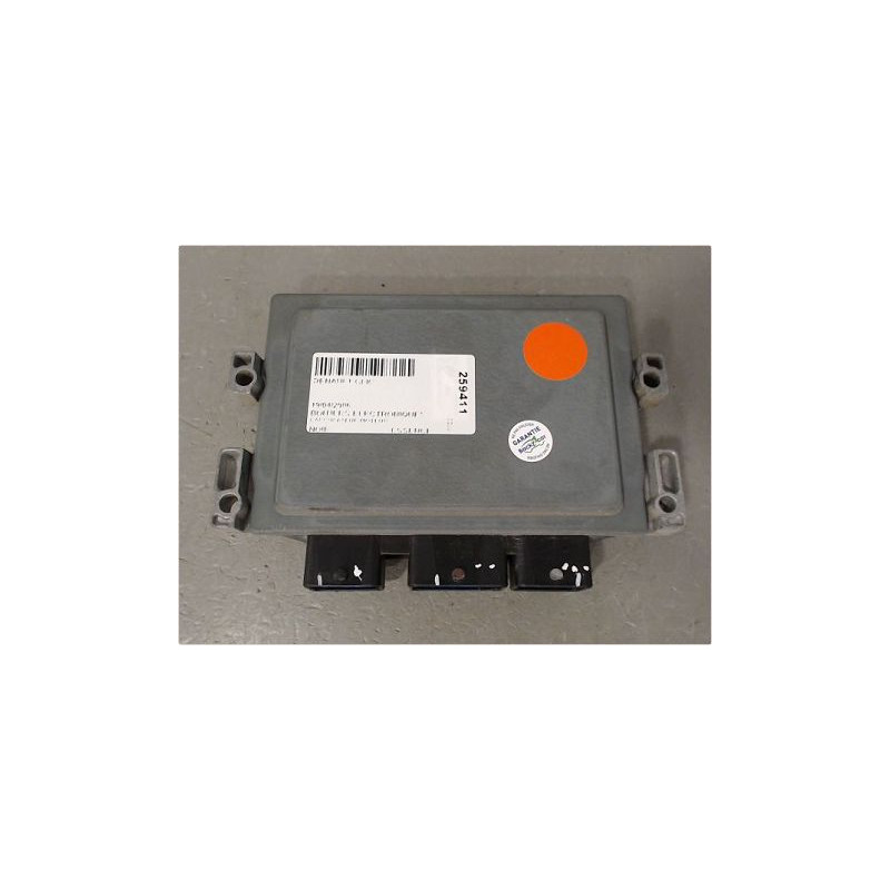 CALCULATEUR MOTEUR RENAULT CLIO