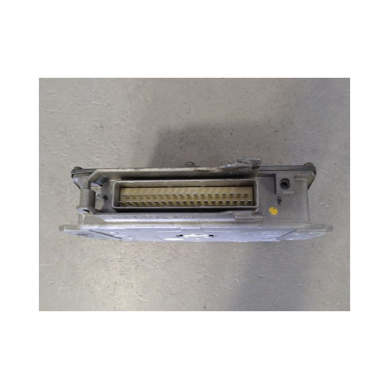 CALCULATEUR MOTEUR PEUGEOT 106