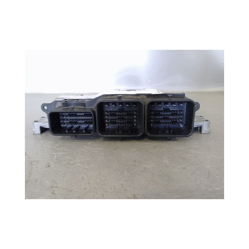 CALCULATEUR MOTEUR PEUGEOT 206