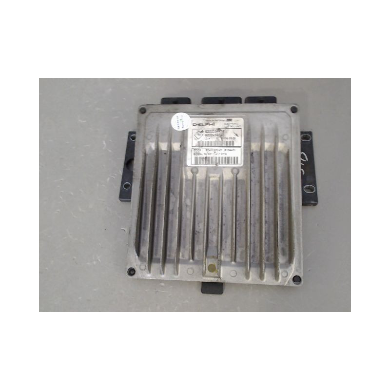 CALCULATEUR MOTEUR RENAULT MEGANE