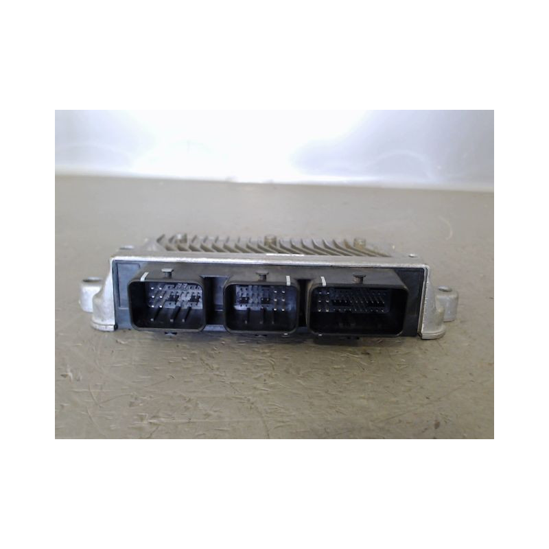 CALCULATEUR MOTEUR PEUGEOT 207