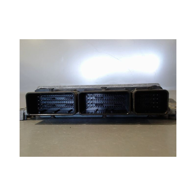 CALCULATEUR MOTEUR RENAULT MEGANE