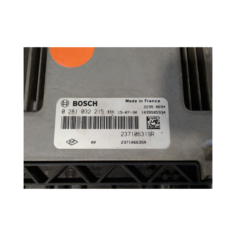 CALCULATEUR MOTEUR RENAULT CLIO