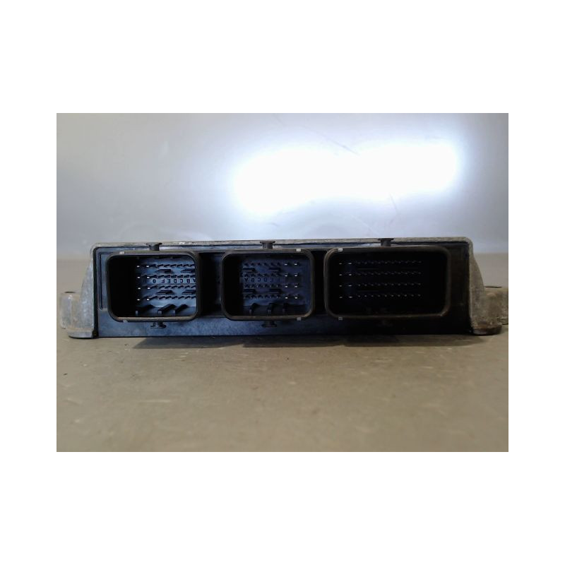 CALCULATEUR MOTEUR PEUGEOT 206