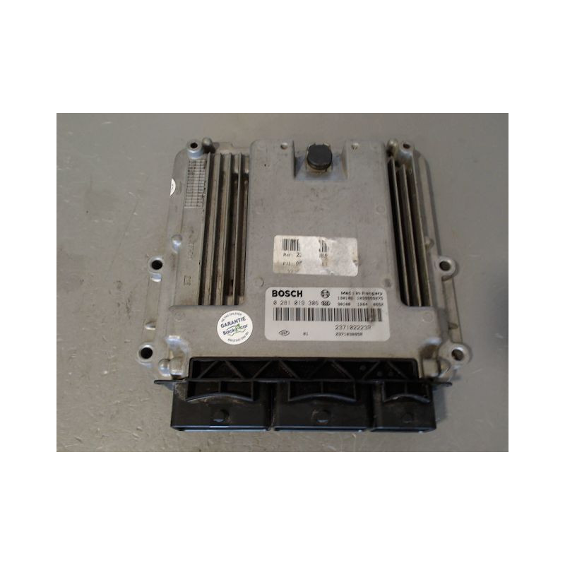 CALCULATEUR MOTEUR RENAULT KANGOO