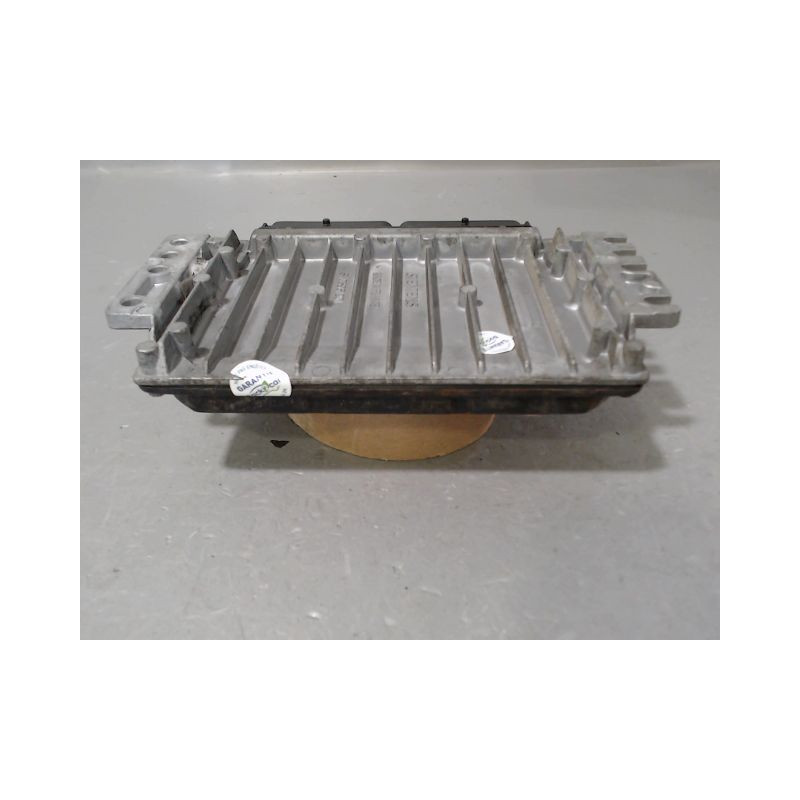 CALCULATEUR MOTEUR RENAULT MEGANE