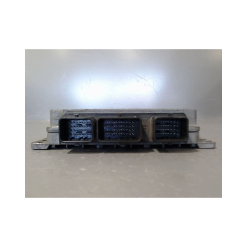 CALCULATEUR MOTEUR PEUGEOT PARTNER