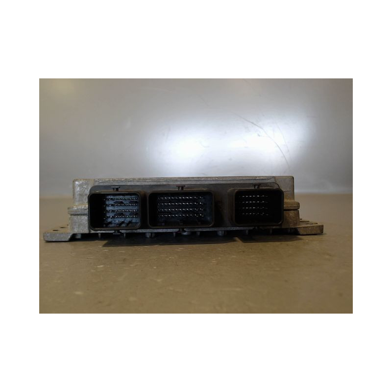 CALCULATEUR MOTEUR PEUGEOT 307