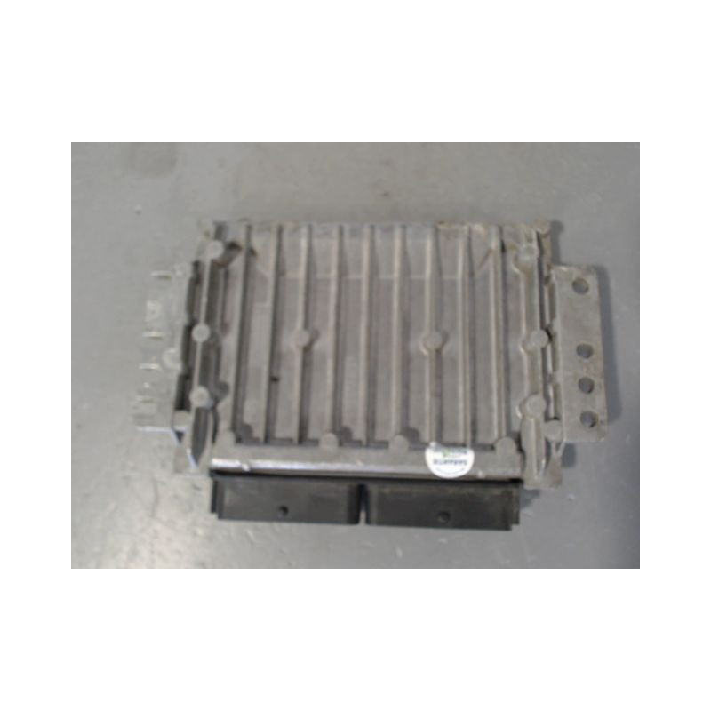 CALCULATEUR MOTEUR RENAULT MEGANE