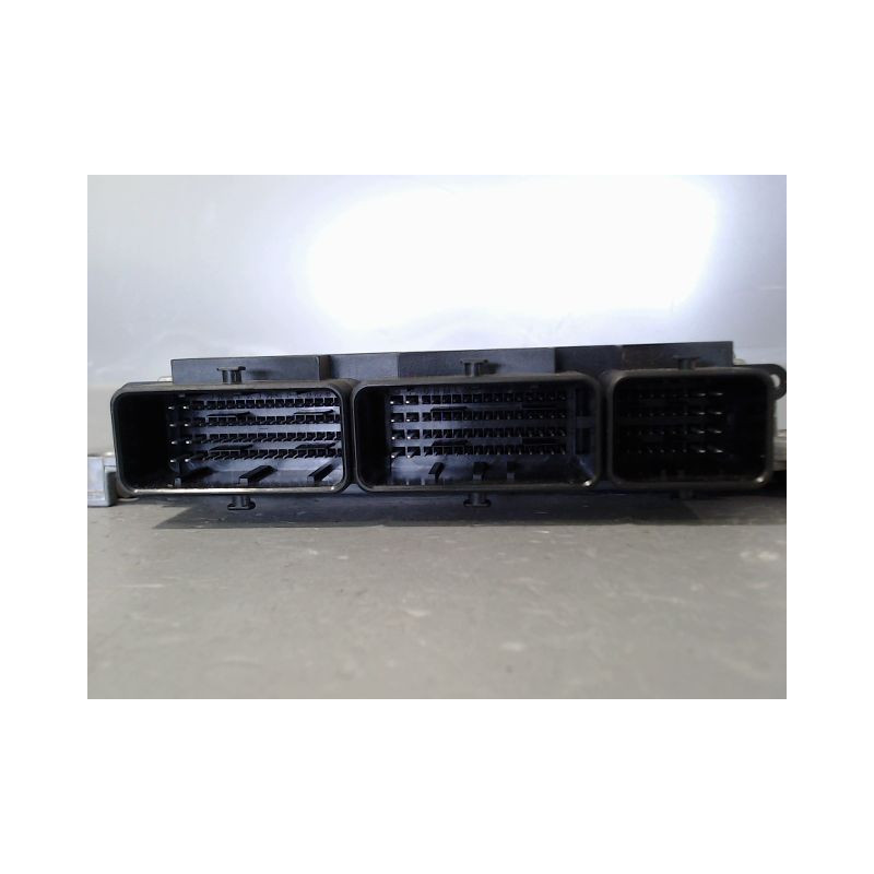 CALCULATEUR MOTEUR RENAULT MEGANE