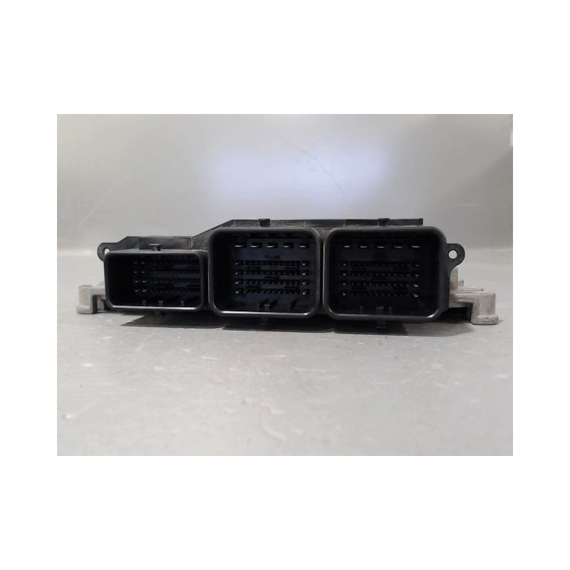 CALCULATEUR MOTEUR PEUGEOT 206
