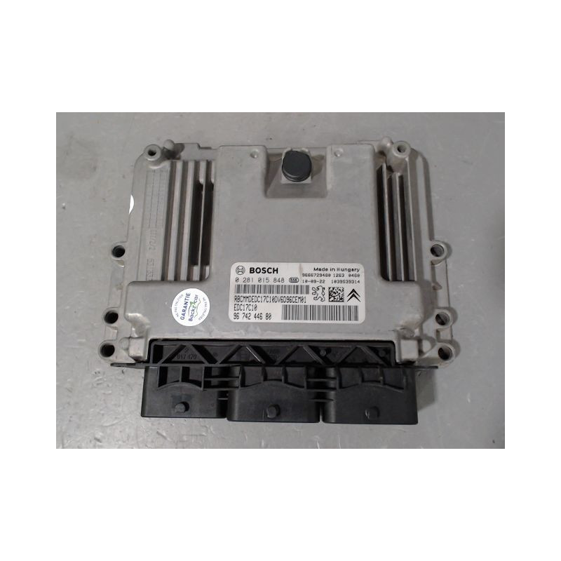 CALCULATEUR MOTEUR PEUGEOT 207