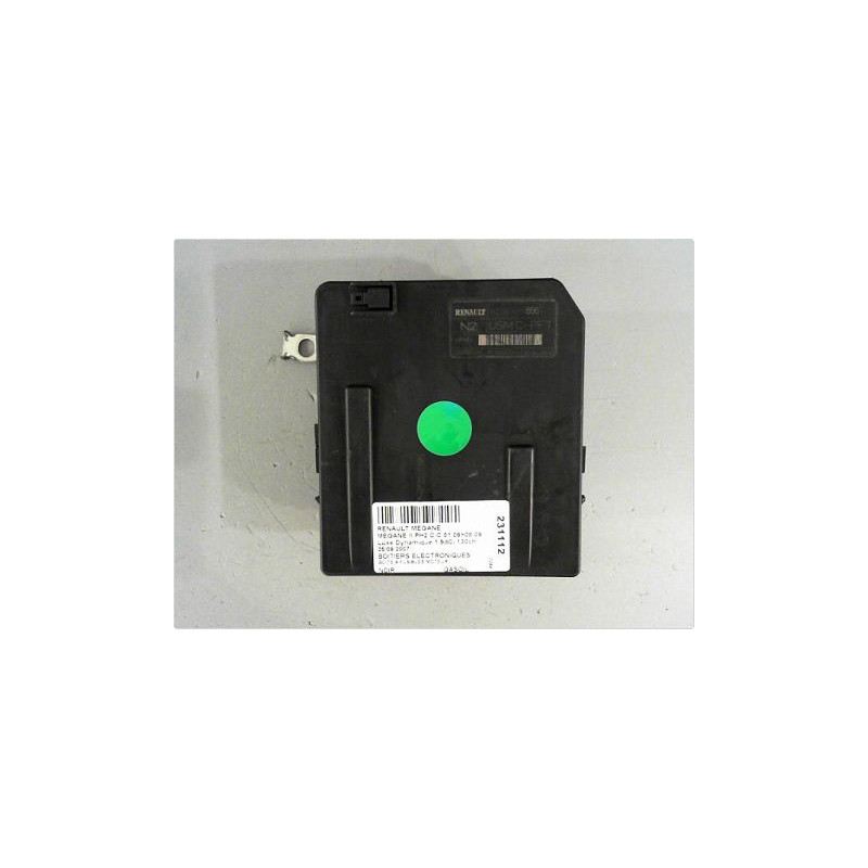 BOITE A FUSIBLES RENAULT MEGANE II PH2 C.C 06-09