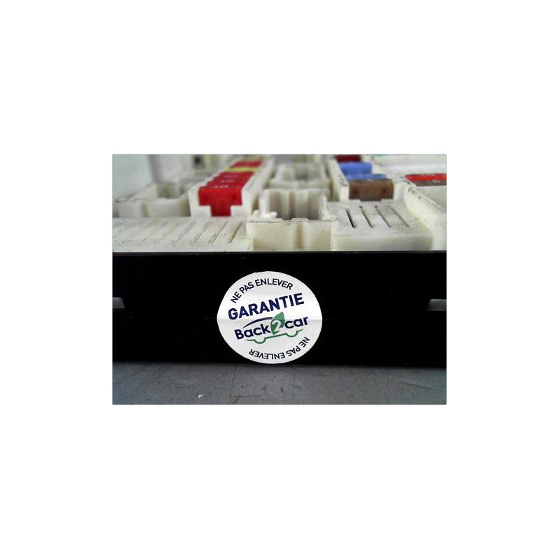 BOITE A FUSIBLES RENAULT SCENIC II PH2 06-09