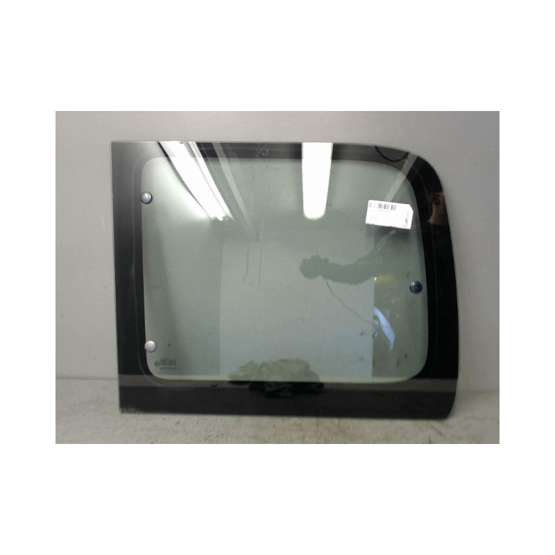 GLACE ARRIERE PANNEAU LATERAL GAUCHE CITROEN BERLINGO