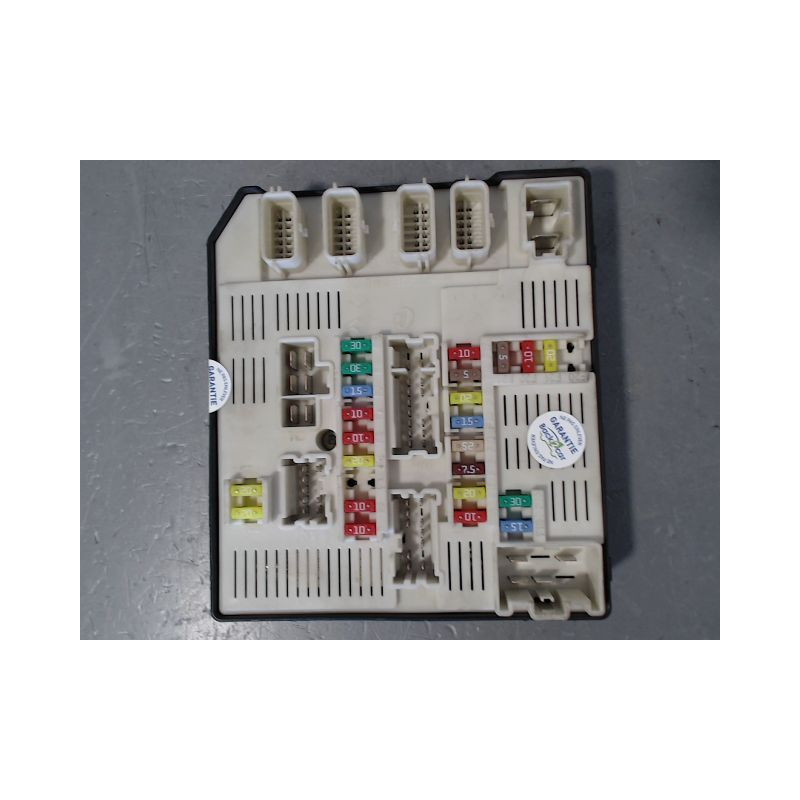 BOITE A FUSIBLES RENAULT MEGANE III Phase 2 2012-2014