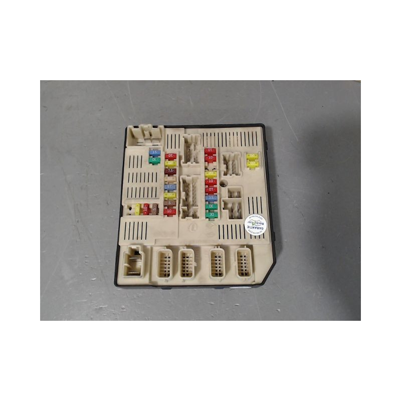 BOITE A FUSIBLES RENAULT MEGANE III Phase 1 2008-2012