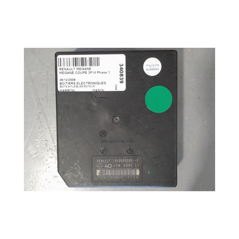 BOITE A FUSIBLES RENAULT MEGANE COUPE III Phase 1 2008-2012
