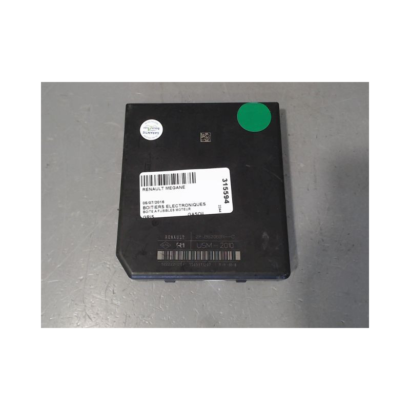 BOITE A FUSIBLES RENAULT MEGANE