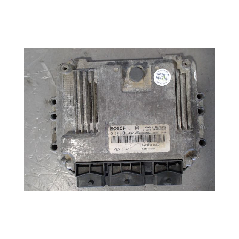 CALCULATEUR MOTEUR RENAULT MASTER MOYEN SURELEVE 2003-