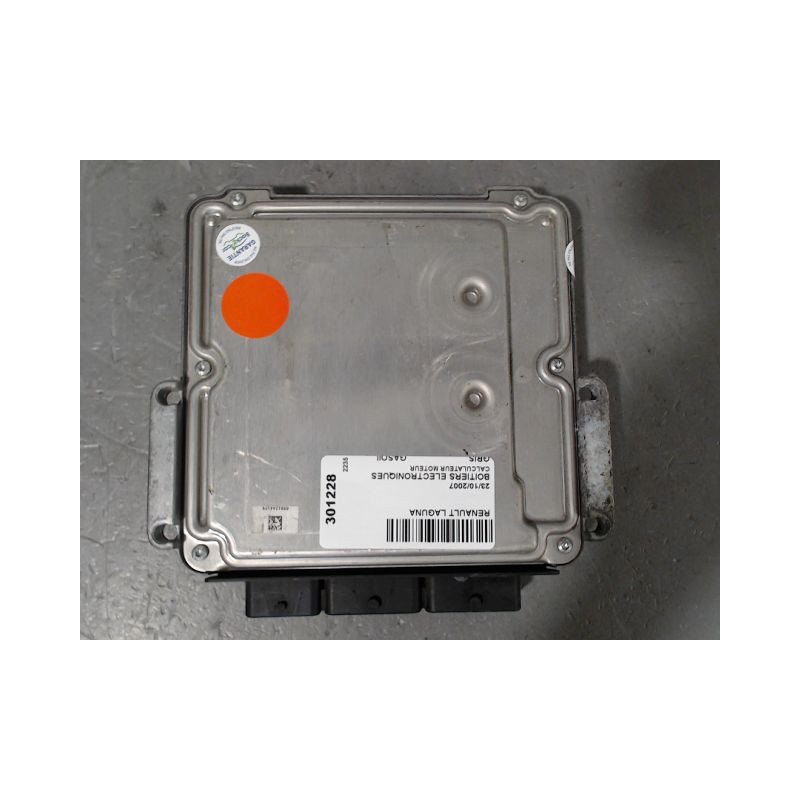CALCULATEUR MOTEUR RENAULT LAGUNA