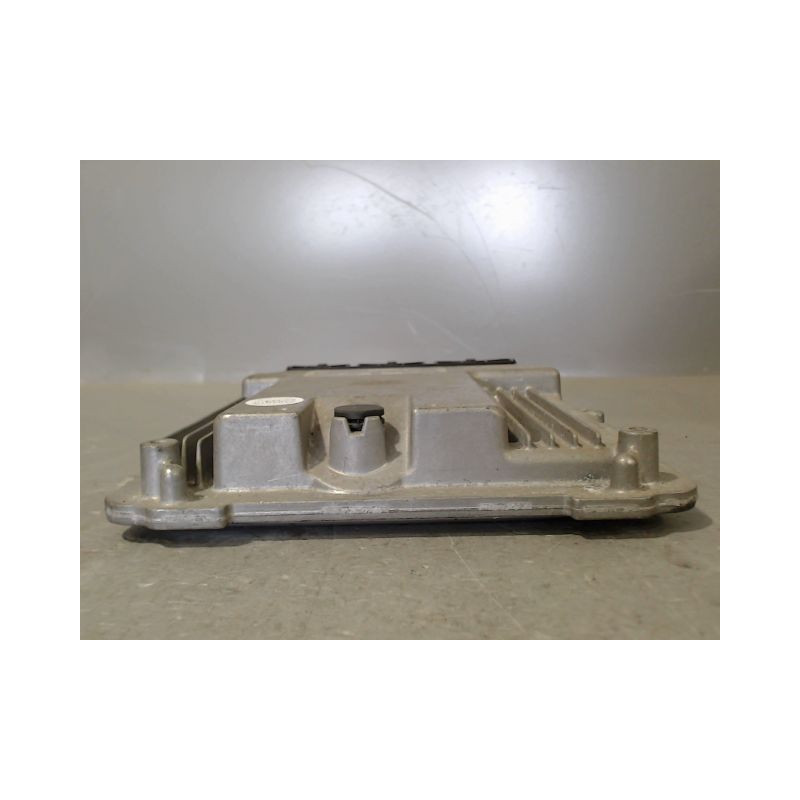CALCULATEUR MOTEUR RENAULT ESPACE