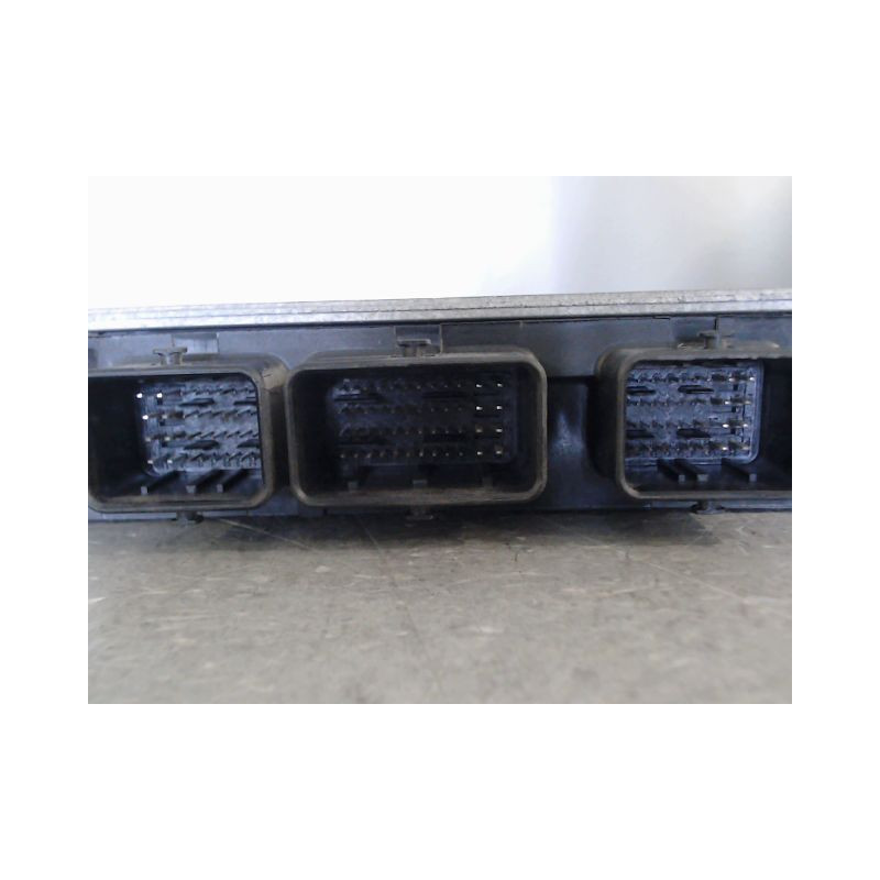 CALCULATEUR MOTEUR RENAULT MEGANE