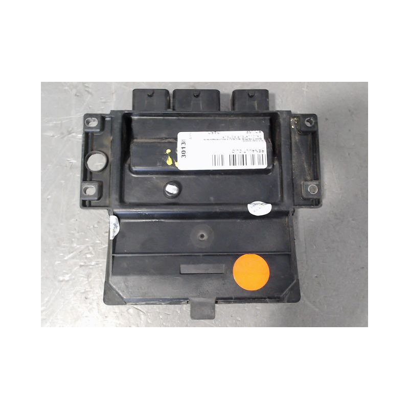 CALCULATEUR MOTEUR RENAULT CLIO