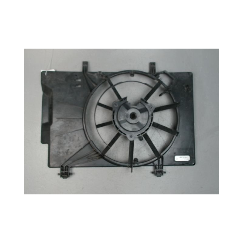 SUPPORT DE VENTILATEUR FORD FIESTA