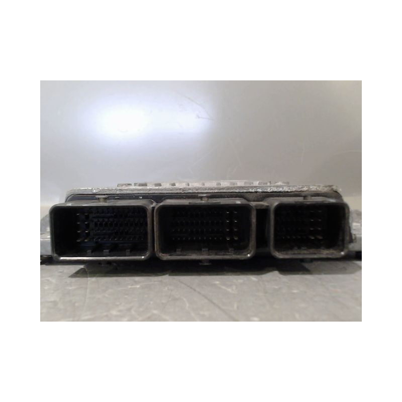 CALCULATEUR MOTEUR RENAULT LAGUNA