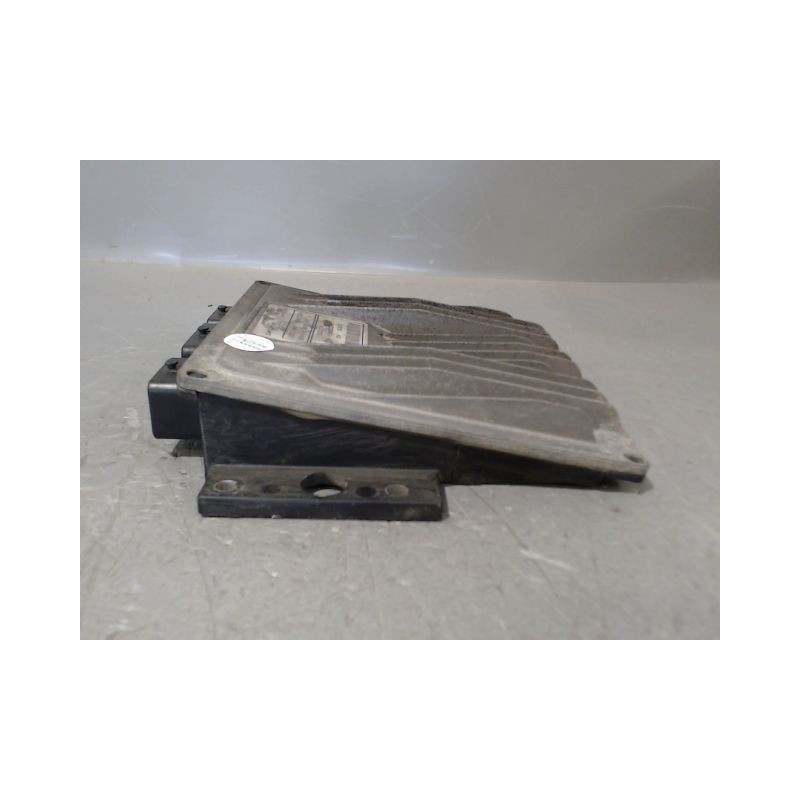 CALCULATEUR MOTEUR RENAULT CLIO II PH.2 01-06