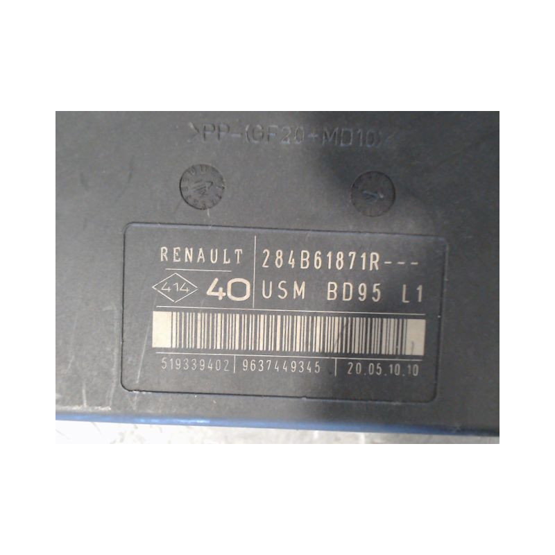 BOITE A FUSIBLES RENAULT MEGANE