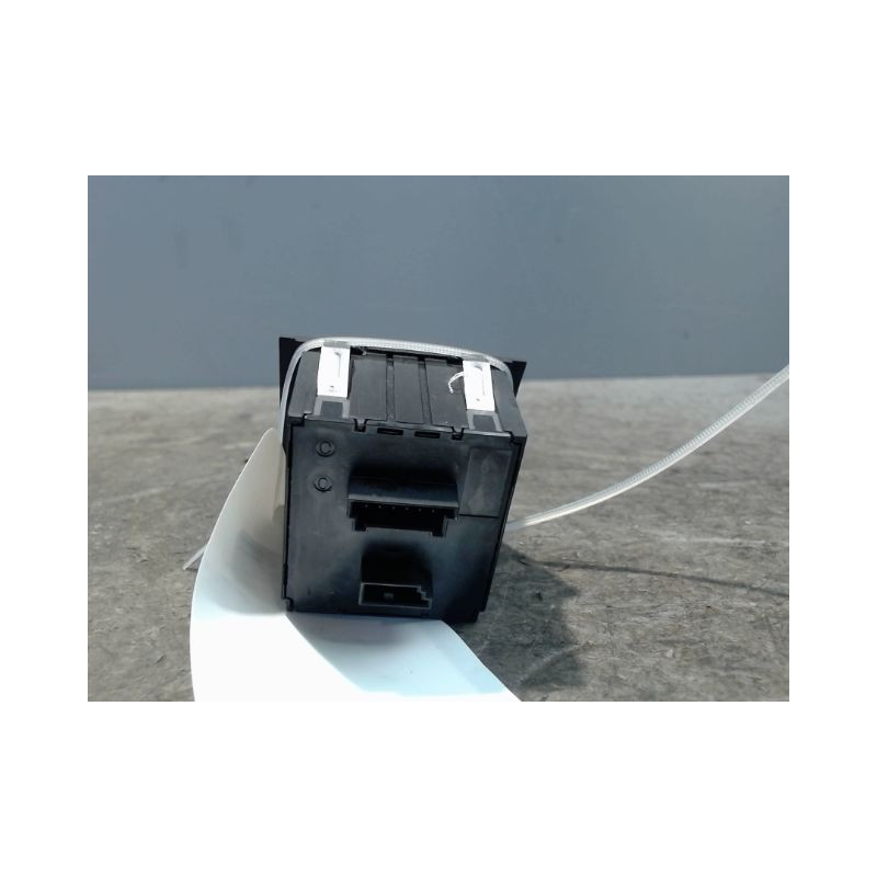BOUTON DE WARNING B.M.W. SERIE 3