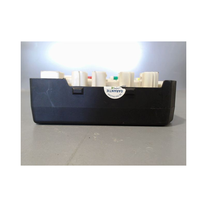 BOITE A FUSIBLES RENAULT MEGANE