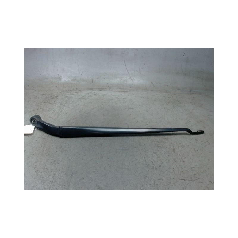 BRAS ESSUIE-GLACE AVANT GAUCHE TOYOTA COROLLA