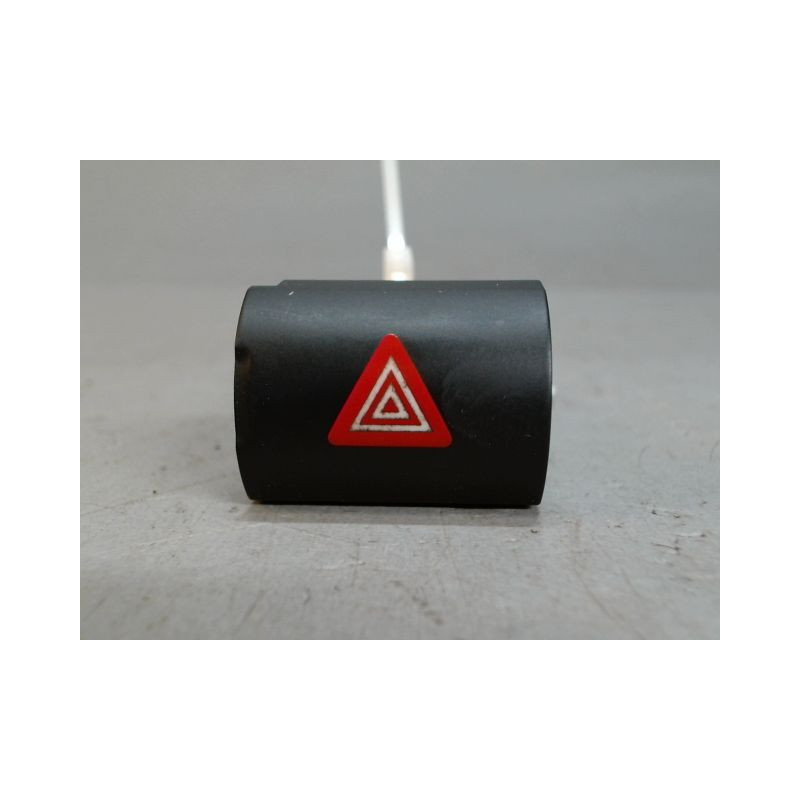 BOUTON DE WARNING CITROEN C3