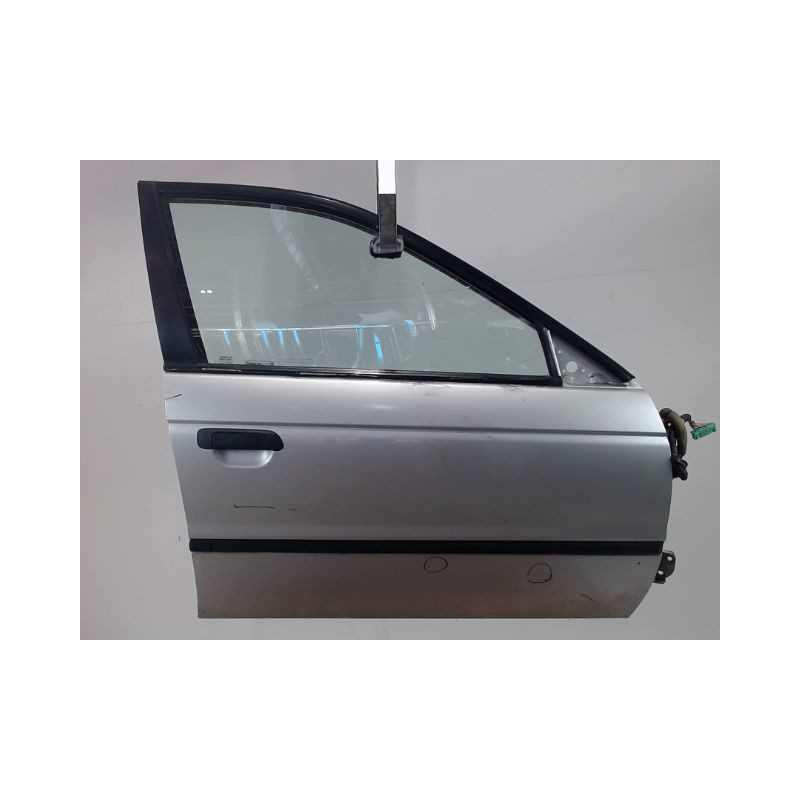 PORTE AVANT DROIT HONDA ACCORD 99-2001