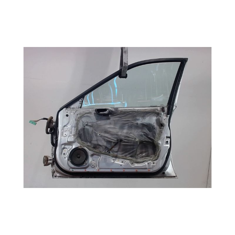 PORTE AVANT DROIT HONDA ACCORD 99-2001