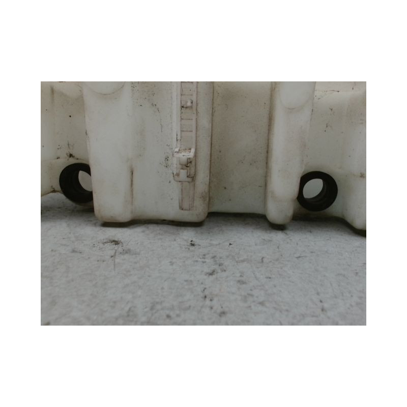 RESERVOIR LAVE-GLACE AVANT SUZUKI ALTO 5 PTES